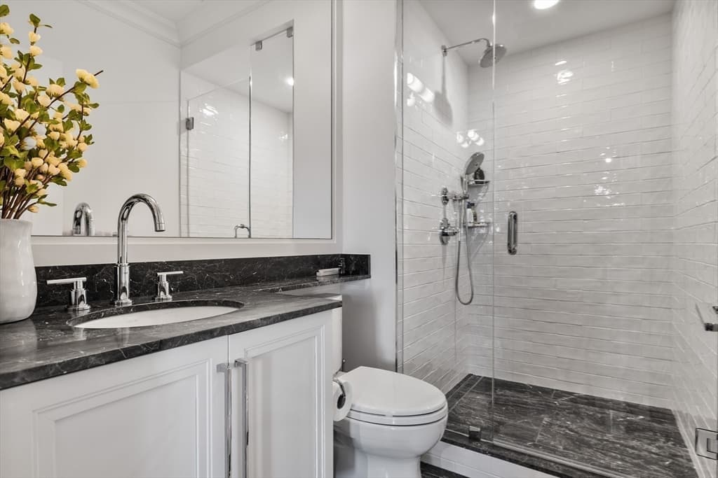 Condominium at 4 Joy St PH, Boston MA 02108, photo 30 of 34