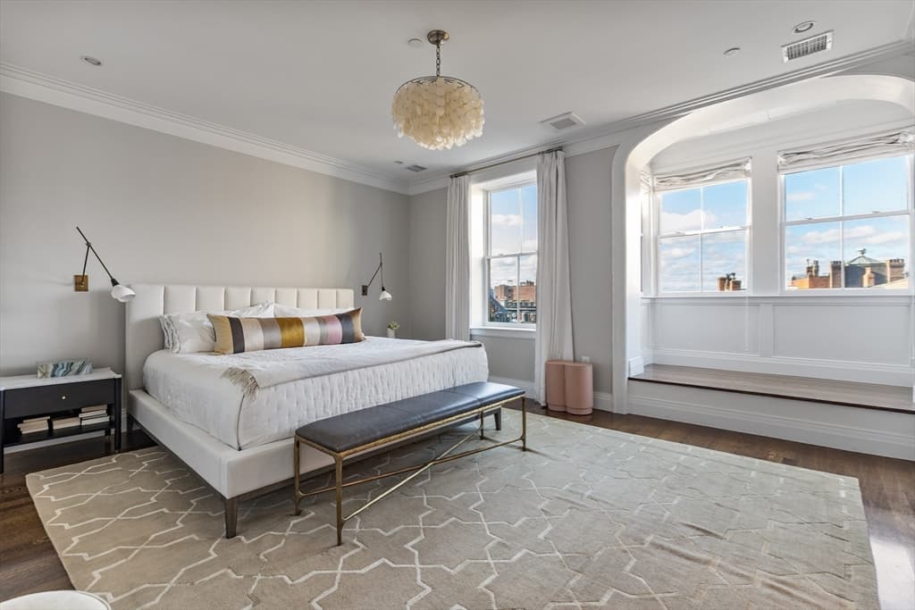 Condominium at 4 Joy St PH, Boston MA 02108, photo 18 of 34