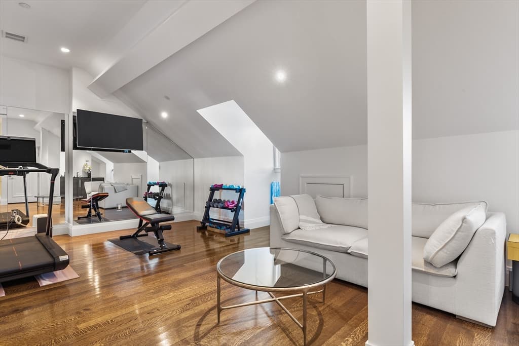 Condominium at 4 Joy St PH, Boston MA 02108, photo 31 of 34