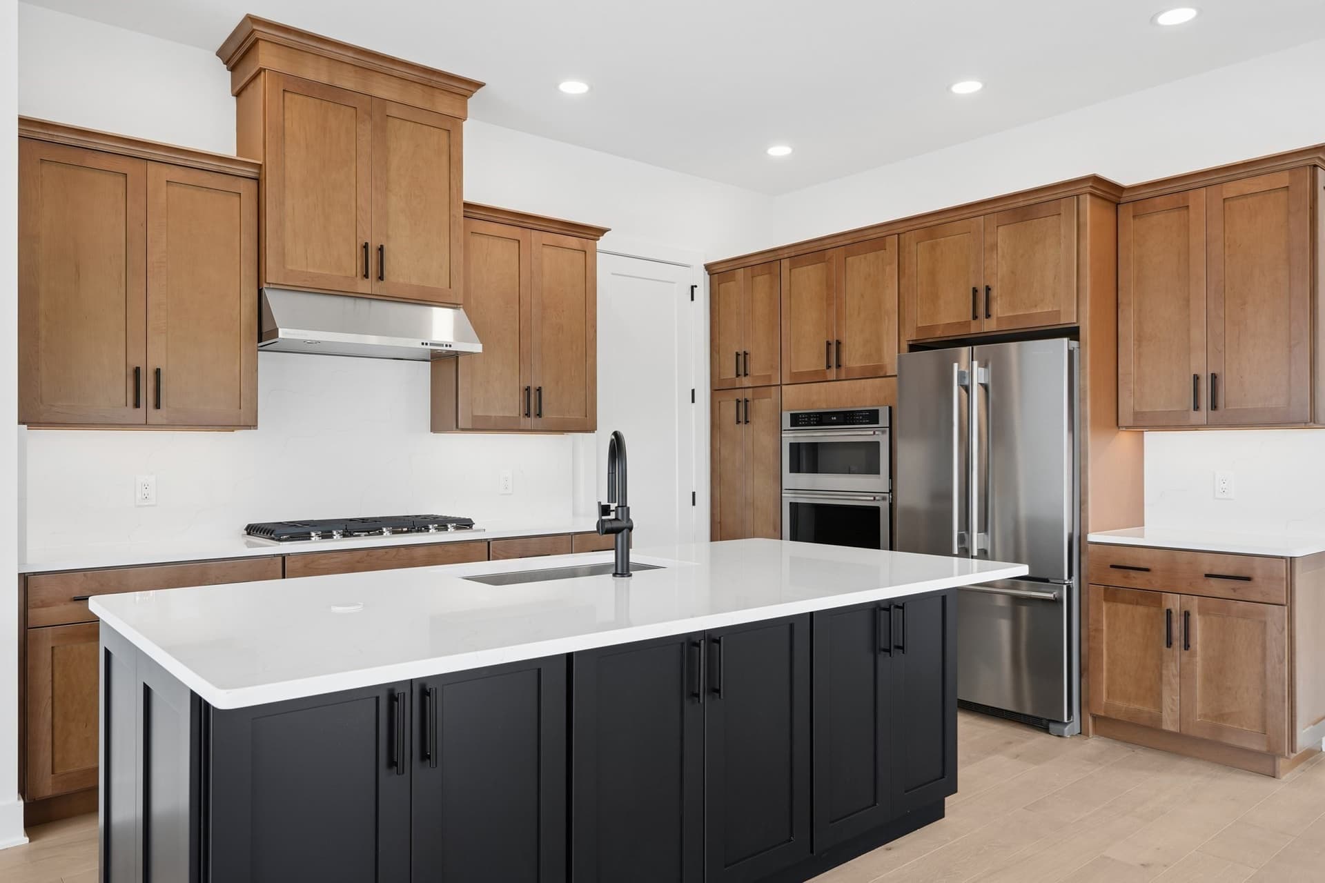 Condominium at 15 Broadleaf # 0006, Plymouth MA 02360, photo 4 of 15