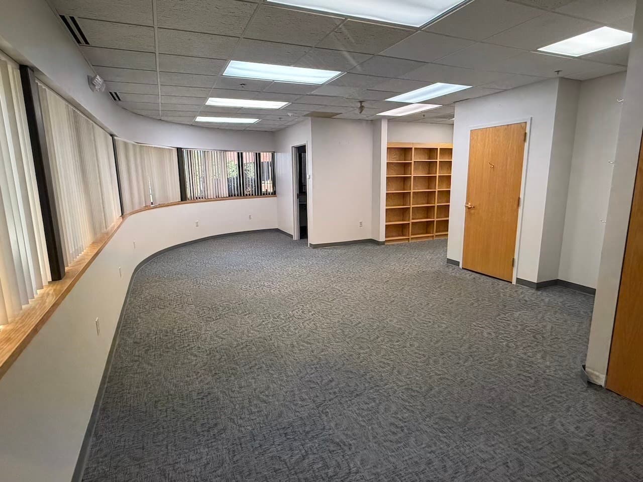 Commercial Sale at 20 Pondmeadow Dr, Reading MA 01867, photo 10 of 20