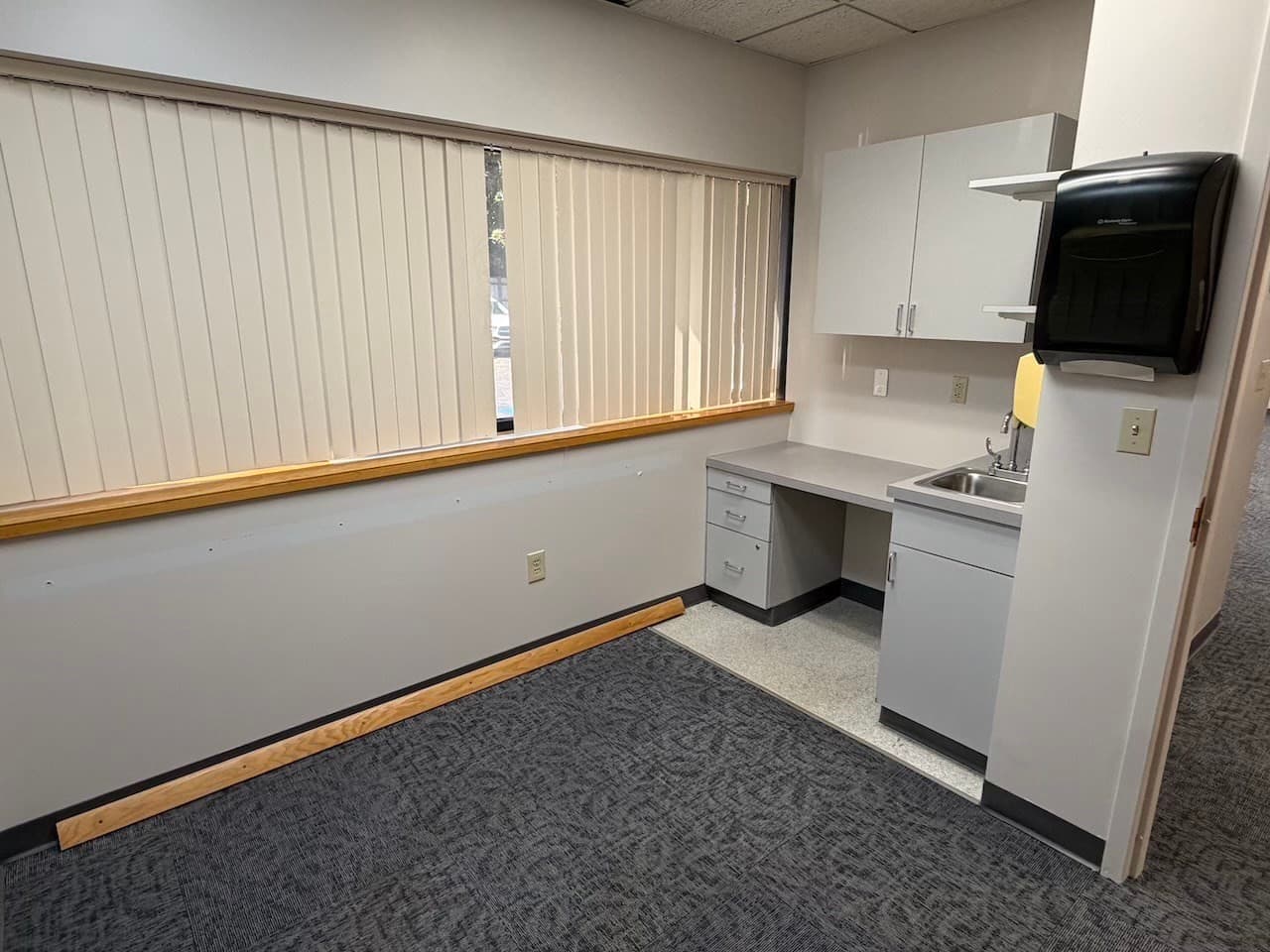 Commercial Sale at 20 Pondmeadow Dr, Reading MA 01867, photo 14 of 20