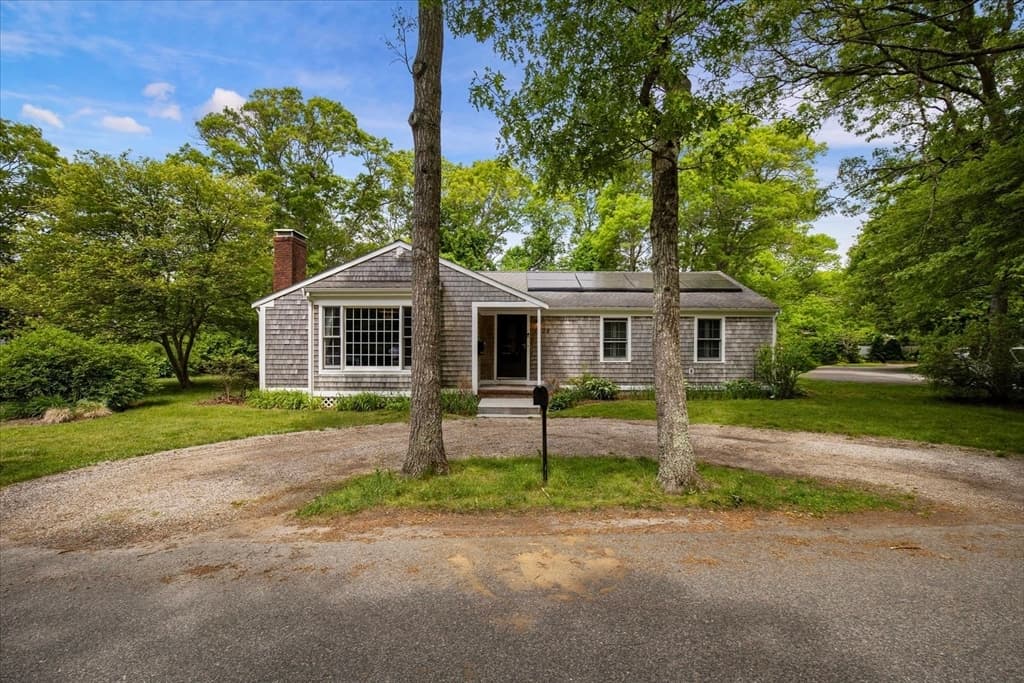 Single Family Residence at 1309 Shootflying Hill Rd, Barnstable MA 02632, photo 23 of 31