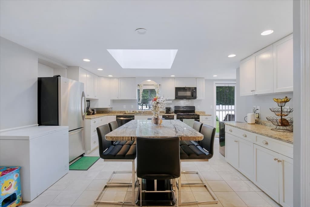 Single Family Residence at 1309 Shootflying Hill Rd, Barnstable MA 02632, photo 17 of 31