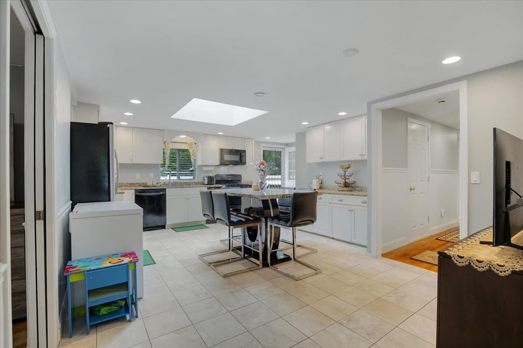 Single Family Residence at 1309 Shootflying Hill Rd, Barnstable MA 02632, photo 26 of 31