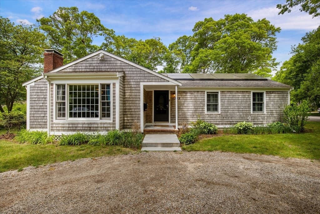 1309 Shootflying Hill Rd, Barnstable MA 02632