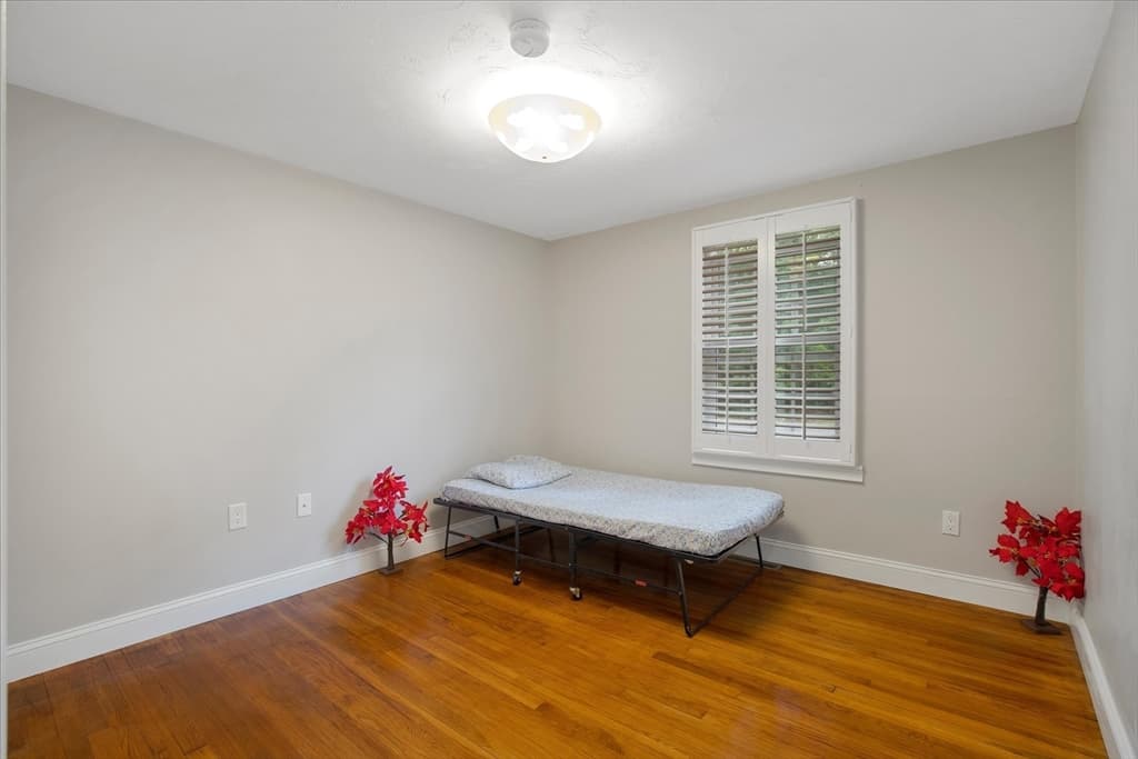Single Family Residence at 1309 Shootflying Hill Rd, Barnstable MA 02632, photo 18 of 31