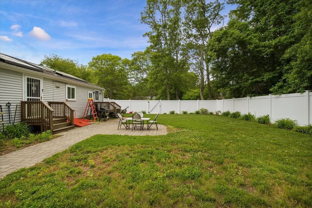 Single Family Residence at 1309 Shootflying Hill Rd, Barnstable MA 02632, photo 15 of 31