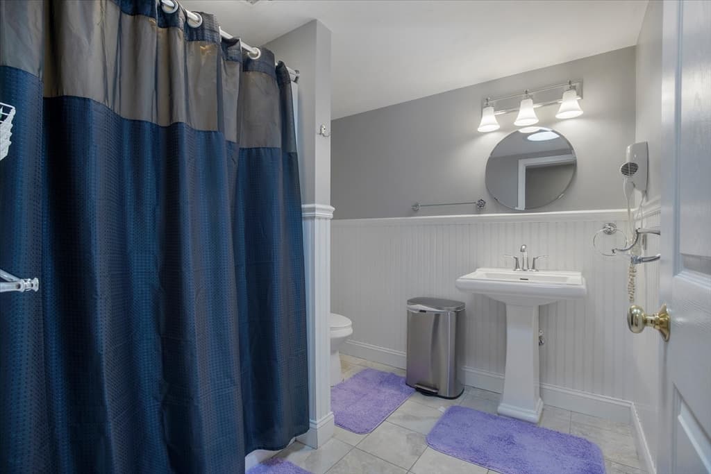 Single Family Residence at 1309 Shootflying Hill Rd, Barnstable MA 02632, photo 19 of 31