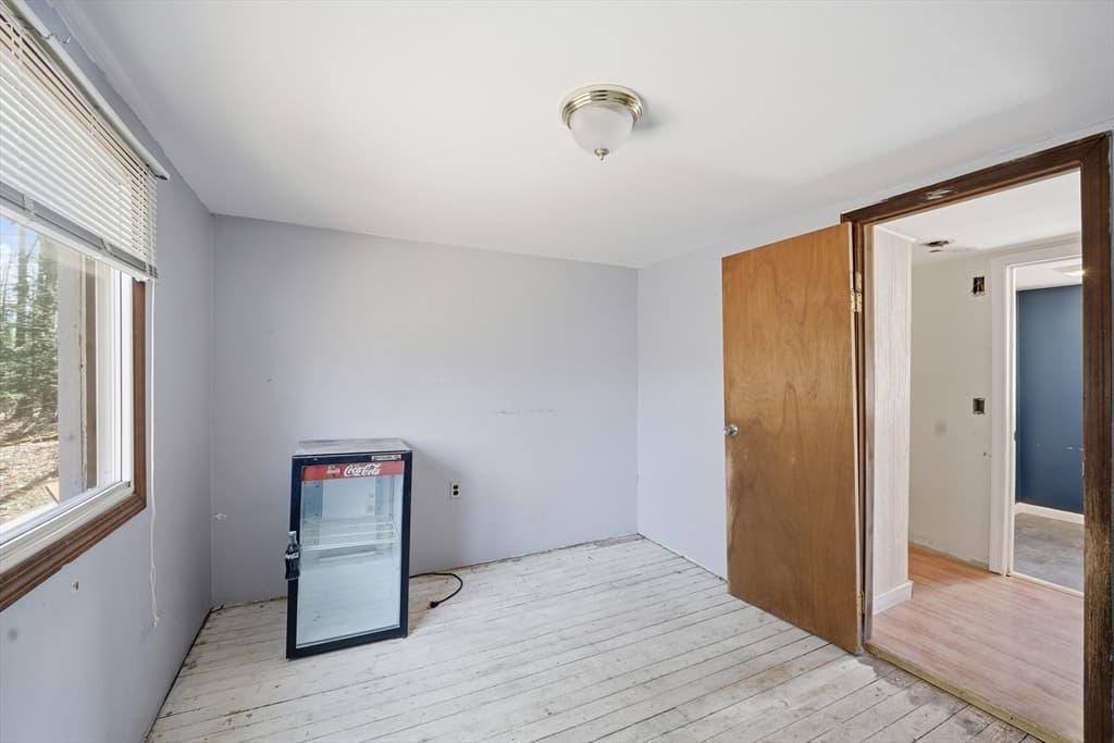 5 Torrey St, Easthampton MA 01027 photo 10