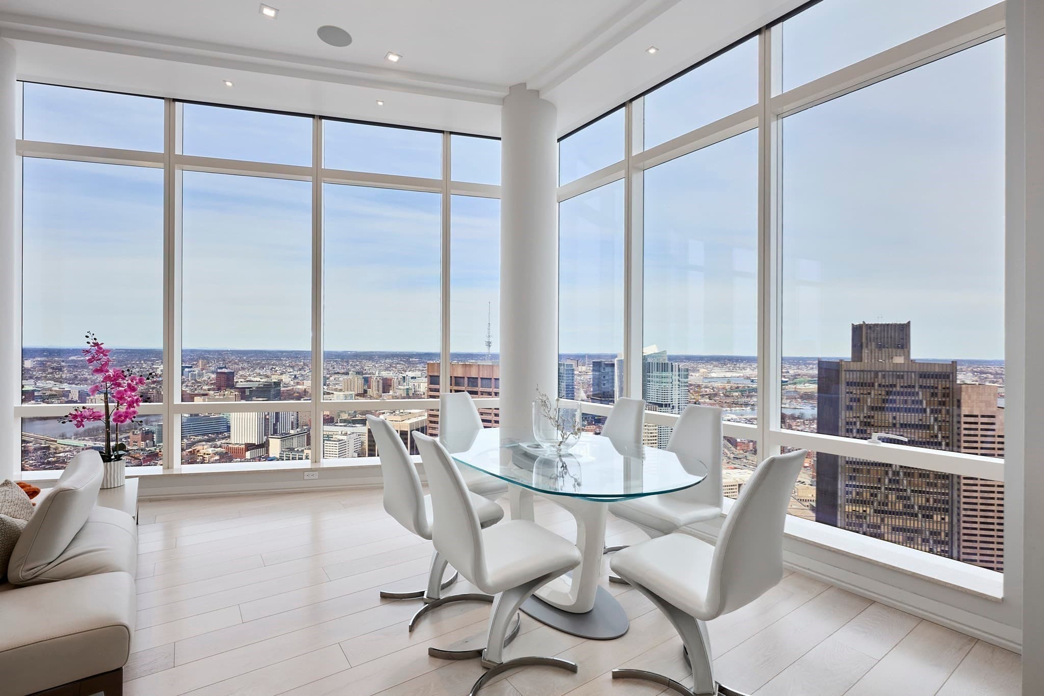Condominium at 1 Franklin St, Boston MA 02110, photo 9 of 42
