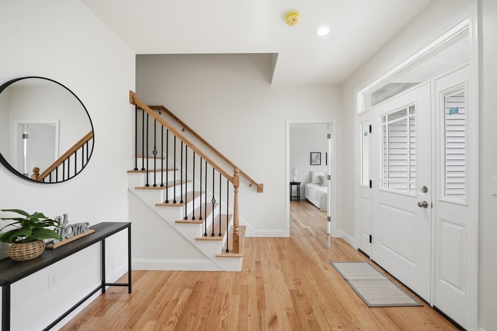 Single Family Residence at 110 Crystal Brook Drive, Springfield MA 01118, Springfield, photo 7 of 40