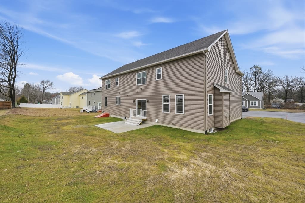 Single Family Residence at 110 Crystal Brook Drive, Springfield MA 01118, Springfield, photo 3 of 40