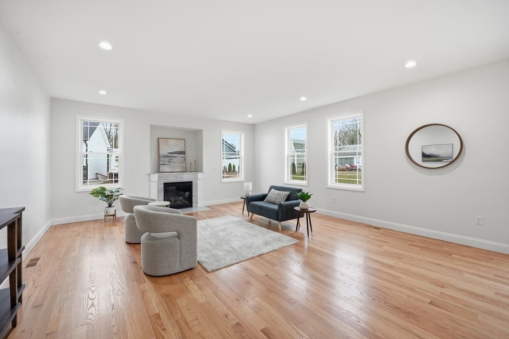 Single Family Residence at 110 Crystal Brook Drive, Springfield MA 01118, Springfield, photo 9 of 40