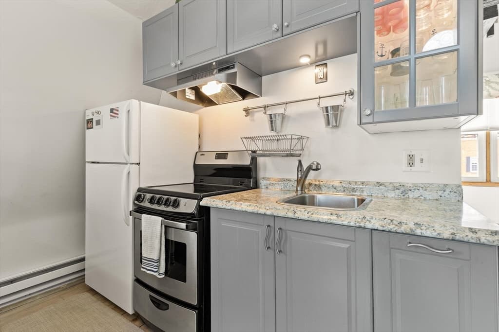 Condominium at 8-R North Street # 5C, Plymouth MA 02360, Plymouth, photo 5 of 27