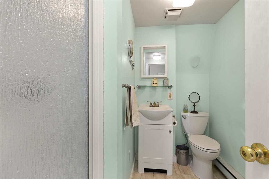 Condominium at 8-R North Street # 5C, Plymouth MA 02360, Plymouth, photo 14 of 27