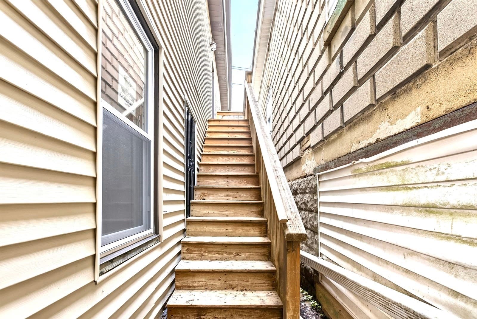 3 Family - 3 Units Up/Down at 42 Maple, Spencer MA 01562, photo 8 of 42