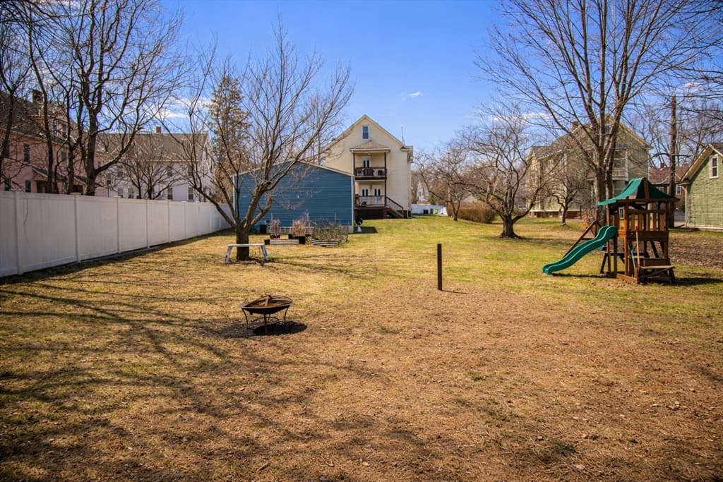 65 Stearns Ter, Chicopee MA 01013 photo 14