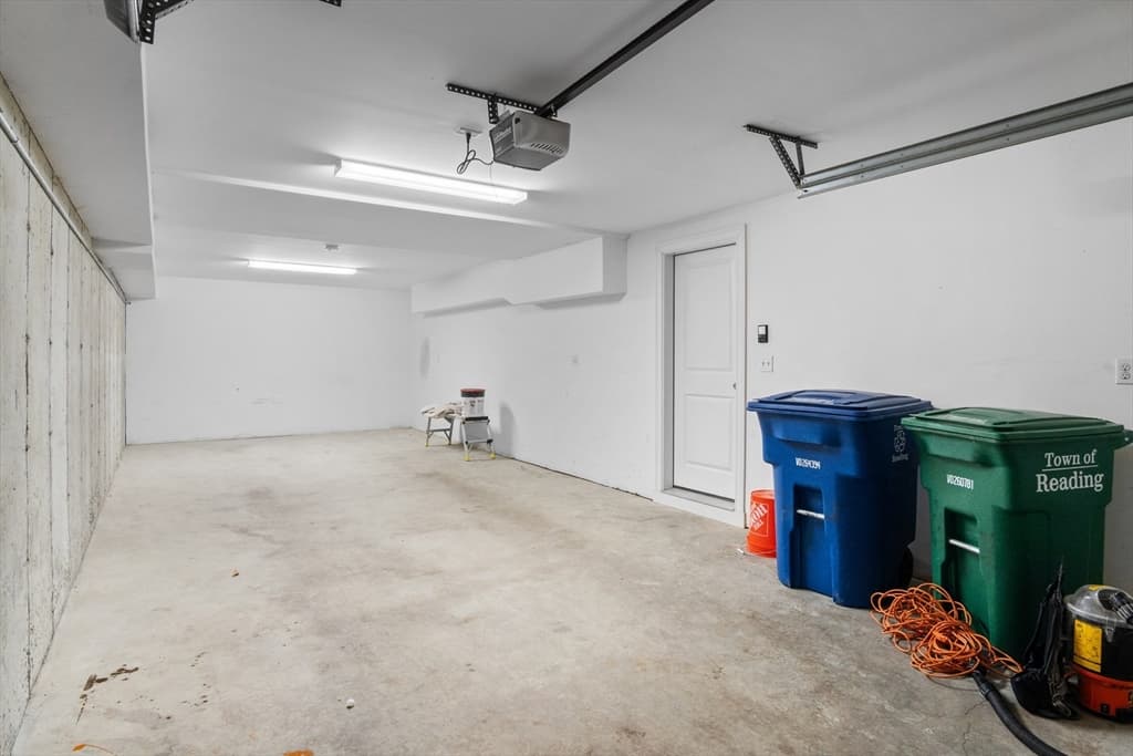 Condominium at 106 Johnson Woods Drive # 106, Reading MA 01867, photo 4 of 18