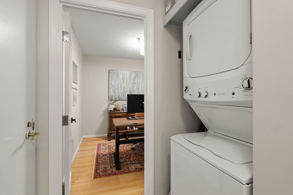 Condominium at 350 North St # 200, Boston MA 02113, photo 17 of 22