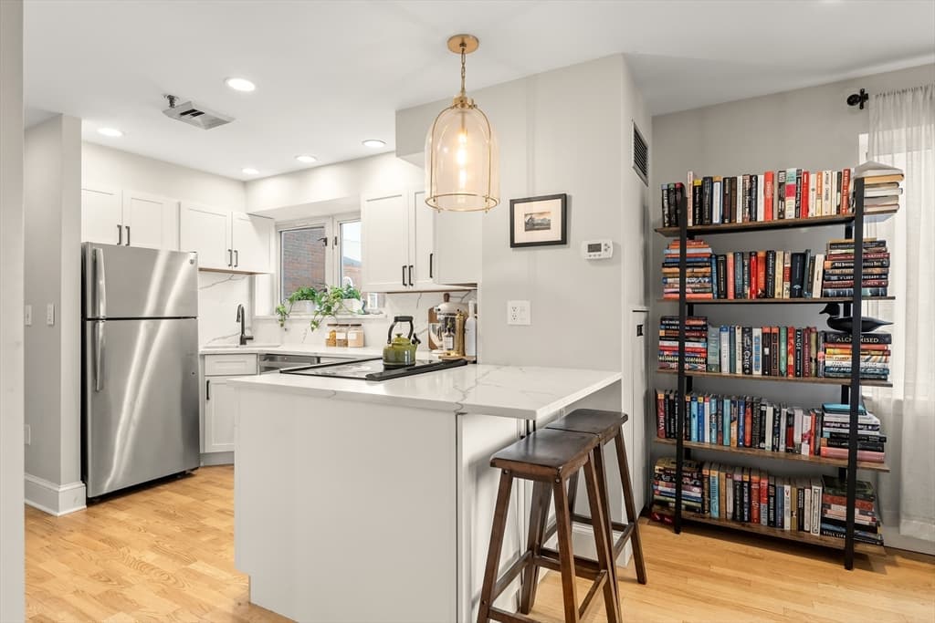 Condominium at 350 North St # 200, Boston MA 02113, photo 10 of 22