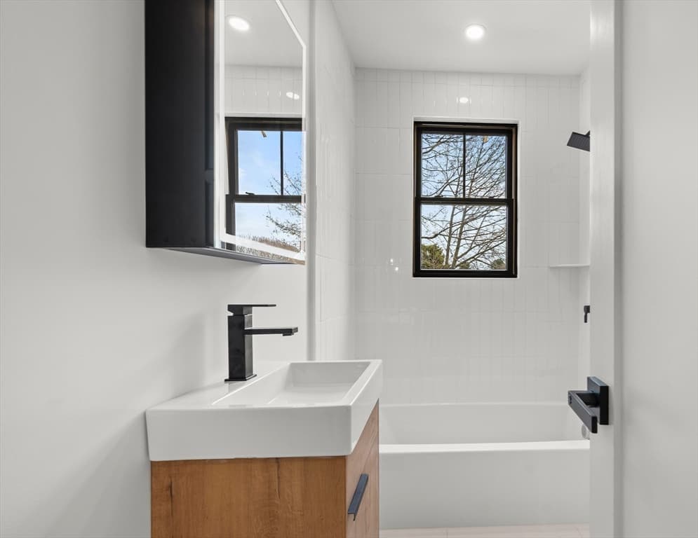 Condominium at 23-27 Cedar St # 25, Boston MA 02126, Boston, photo 5 of 16