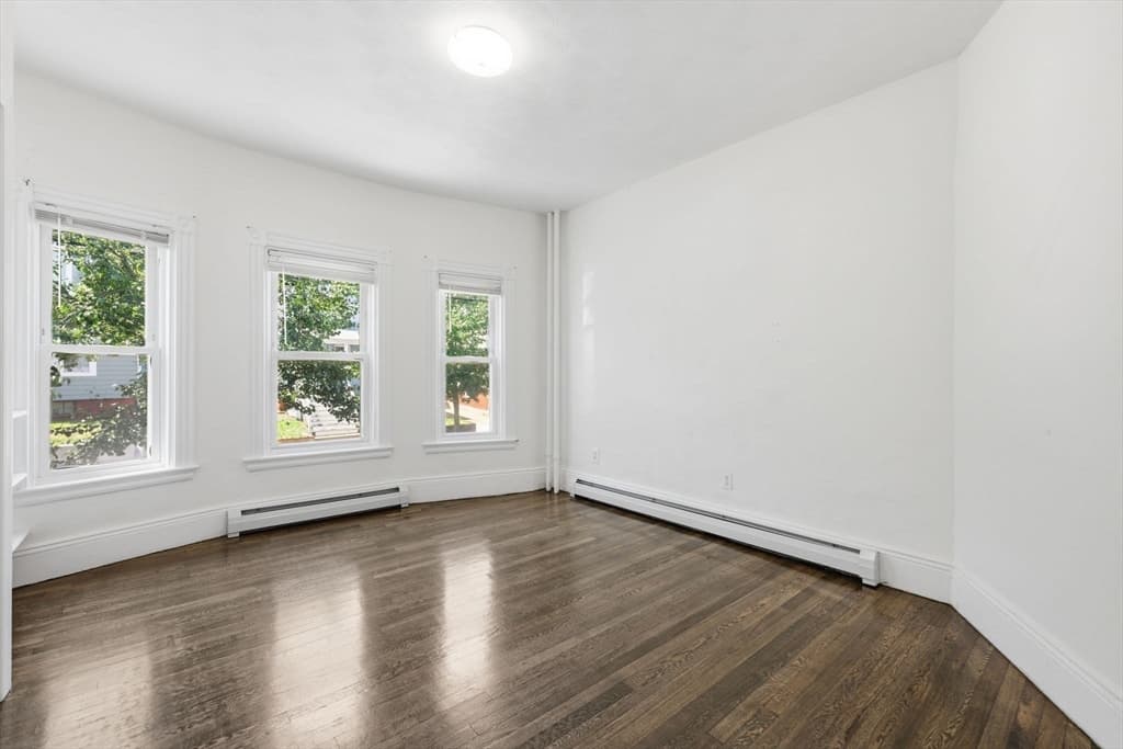 15 Waverly Ave, Everett MA 02149 photo 12
