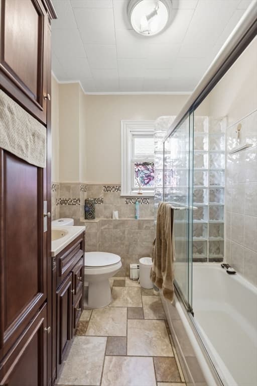 15 Waverly Ave, Everett MA 02149 photo 22