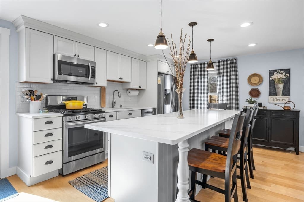 Single Family Residence at 182 Woods Hole Rd, Falmouth MA 02540, Falmouth, photo 13 of 42