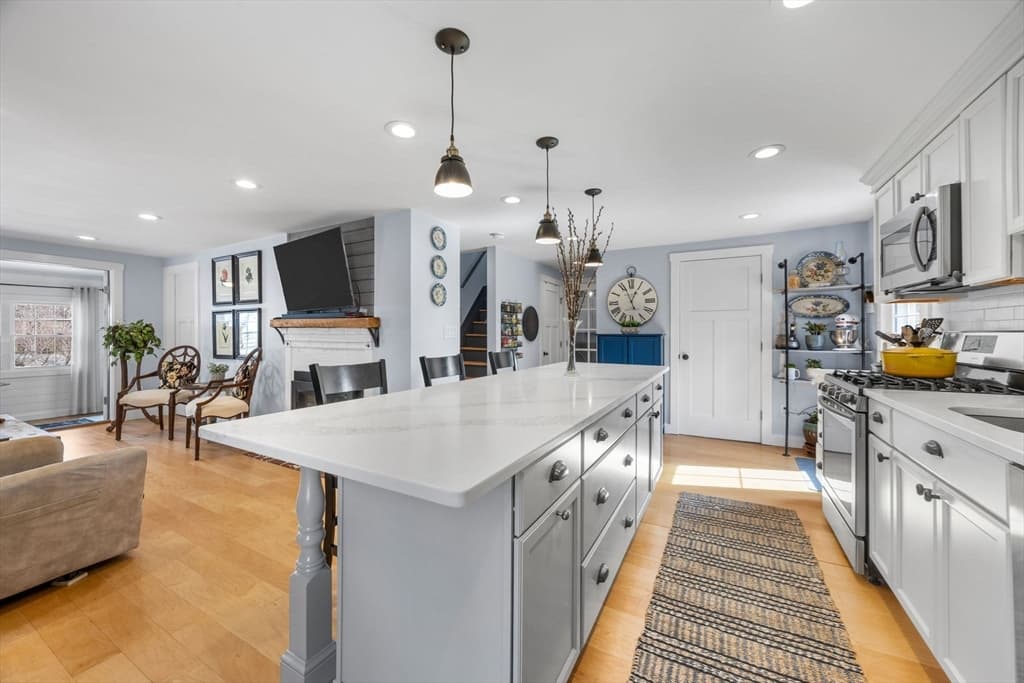 Single Family Residence at 182 Woods Hole Rd, Falmouth MA 02540, Falmouth, photo 16 of 42