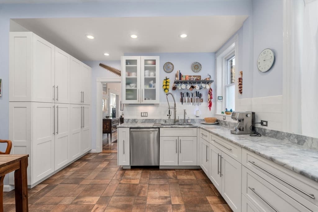 Condominium at 7 Parkman St # 1, Brookline MA 02446, photo 14 of 27