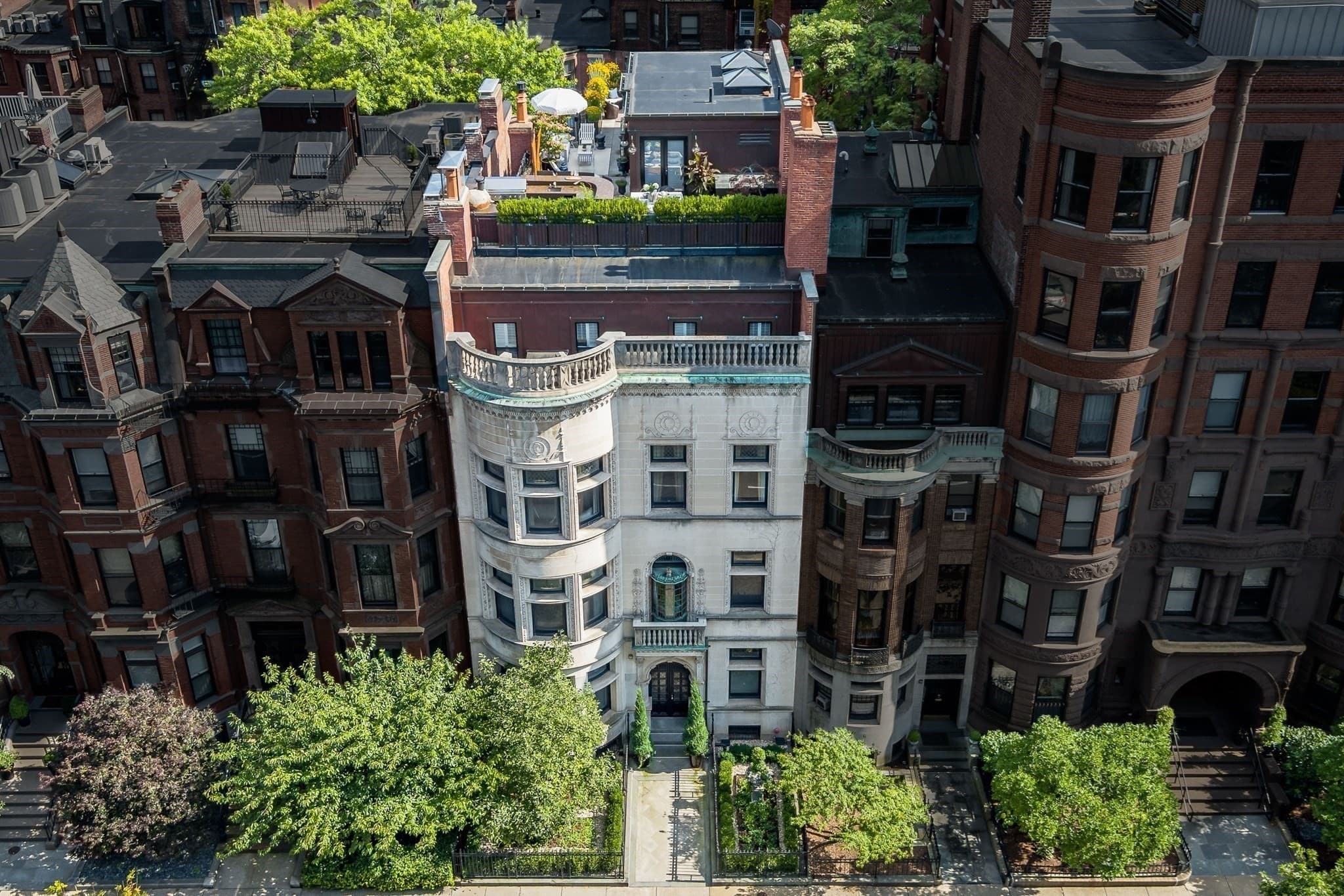Condominium at 304 Commonwealth Ave PH, Boston MA 02115, photo 2 of 42