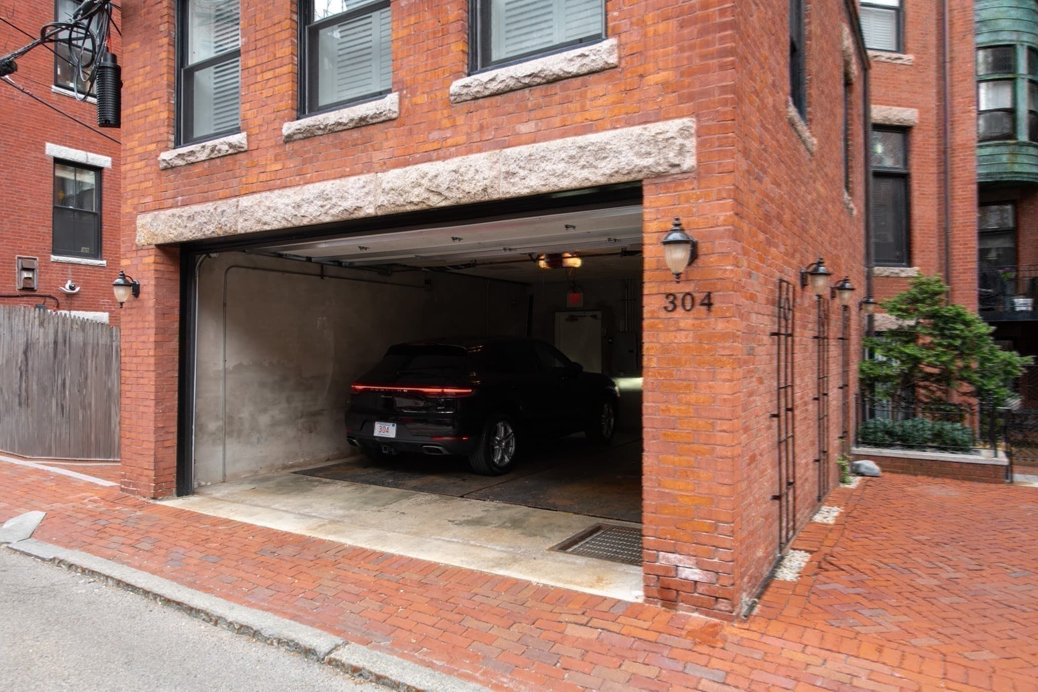 Condominium at 304 Commonwealth Ave PH, Boston MA 02115, photo 41 of 42