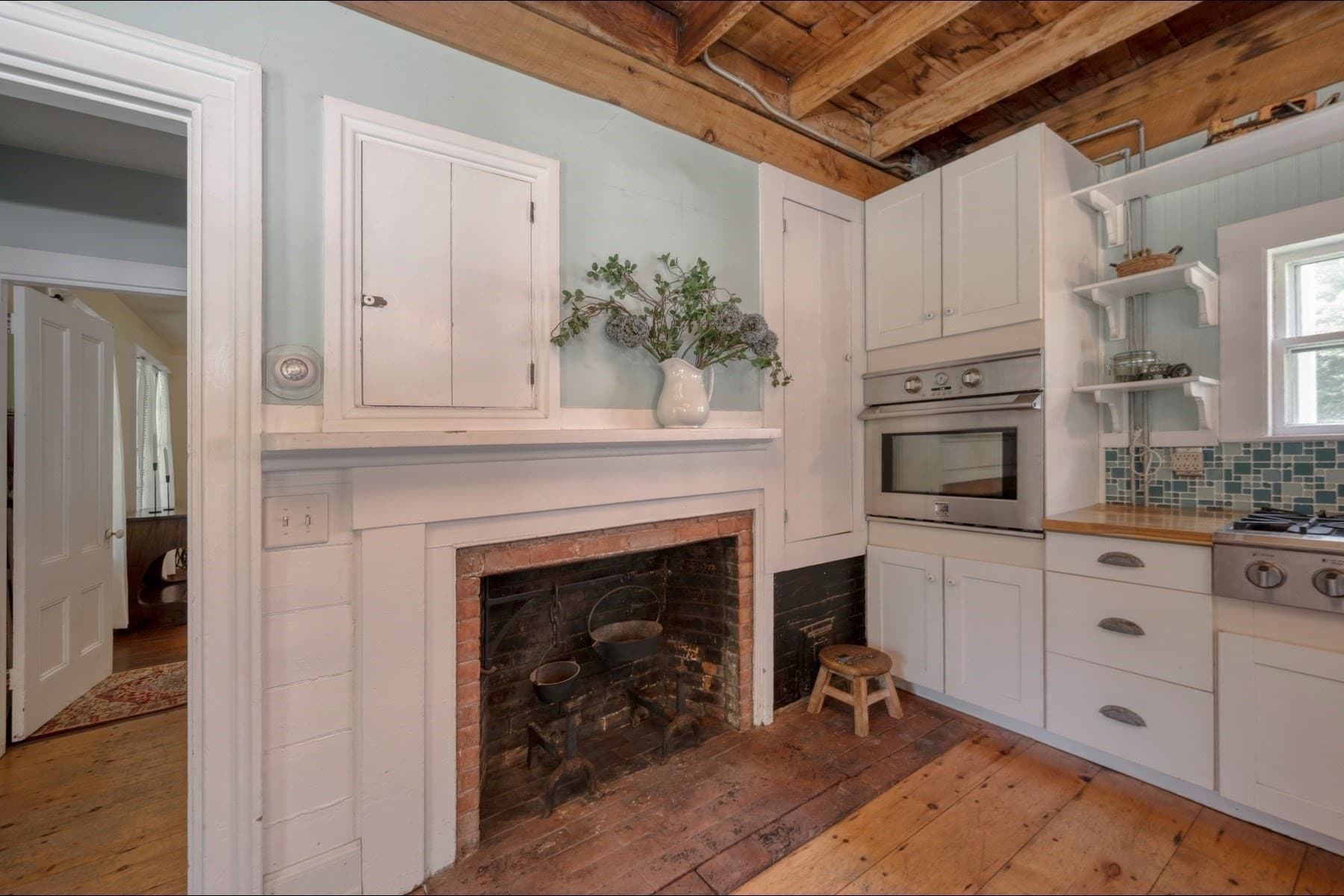 Single Family Residence at 316 Summer St, Marshfield MA 02050, photo 7 of 42