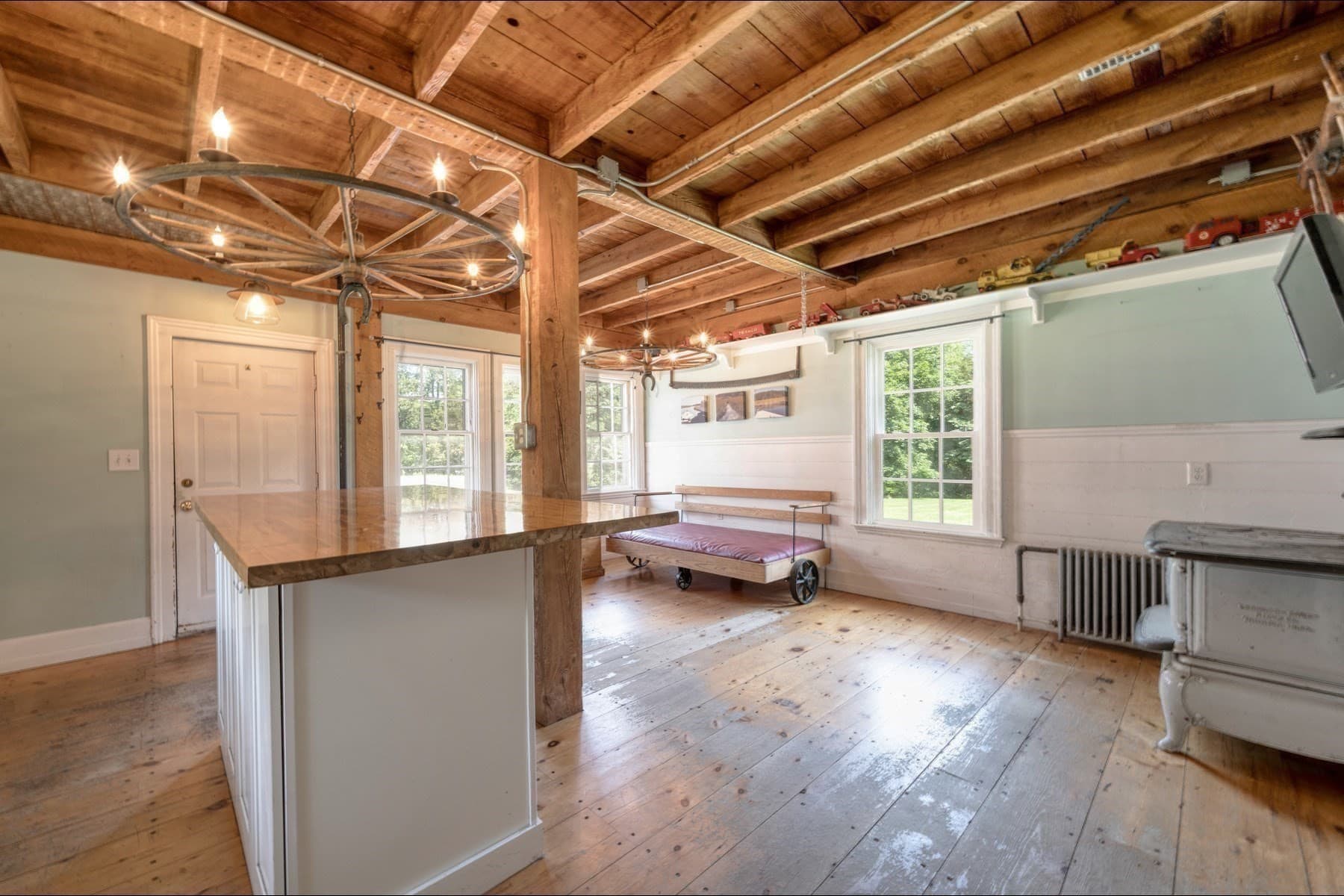 Single Family Residence at 316 Summer St, Marshfield MA 02050, photo 8 of 42