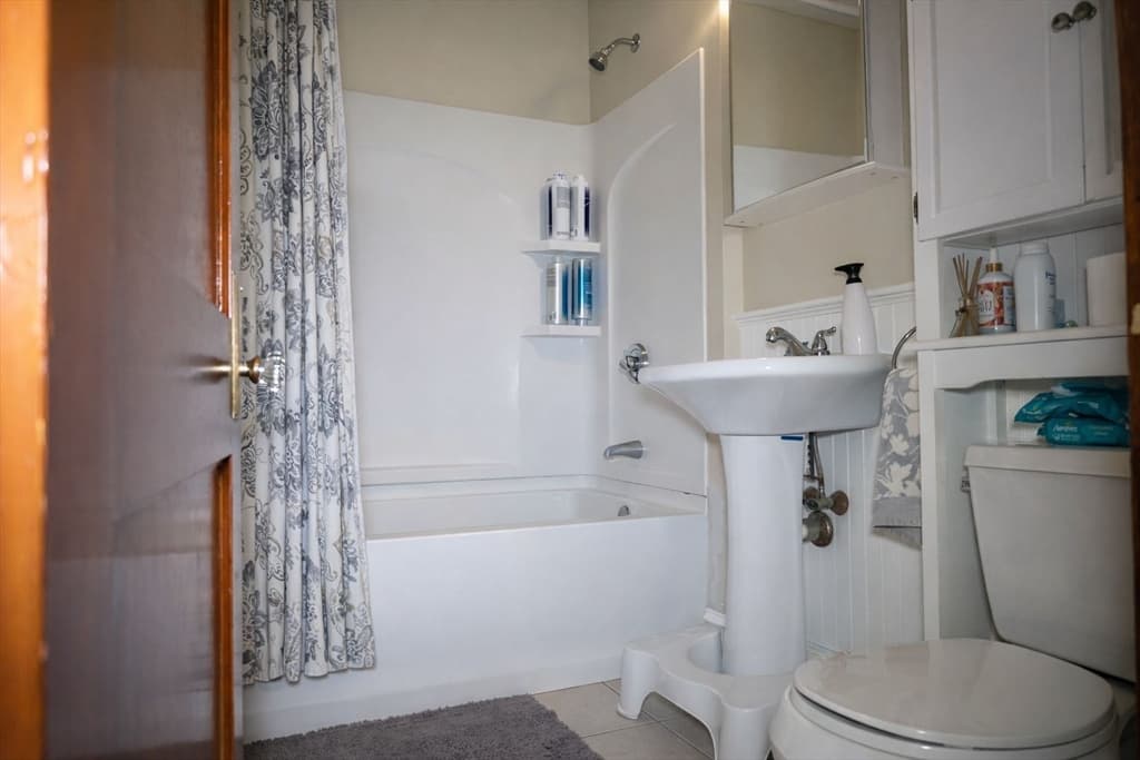 73 Bonair St, Somerville MA 02145 photo 7