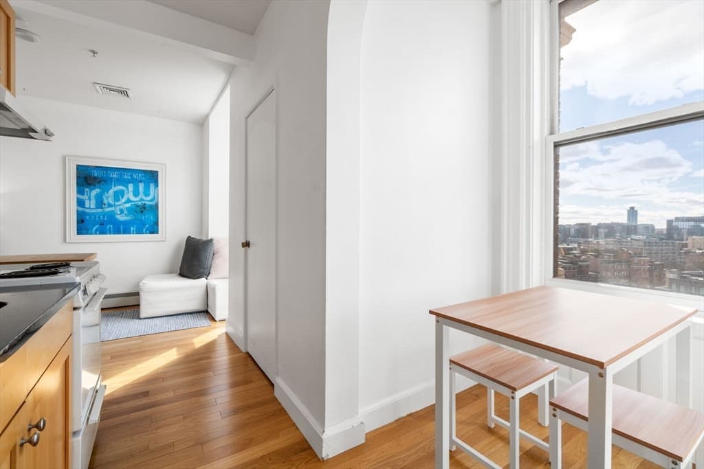 Condominium at 483 Beacon St, Boston MA 02115, photo 12 of 18