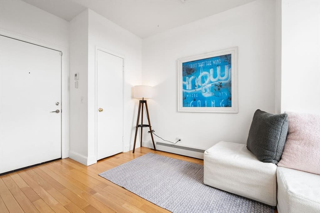 Condominium at 483 Beacon St, Boston MA 02115, photo 14 of 18