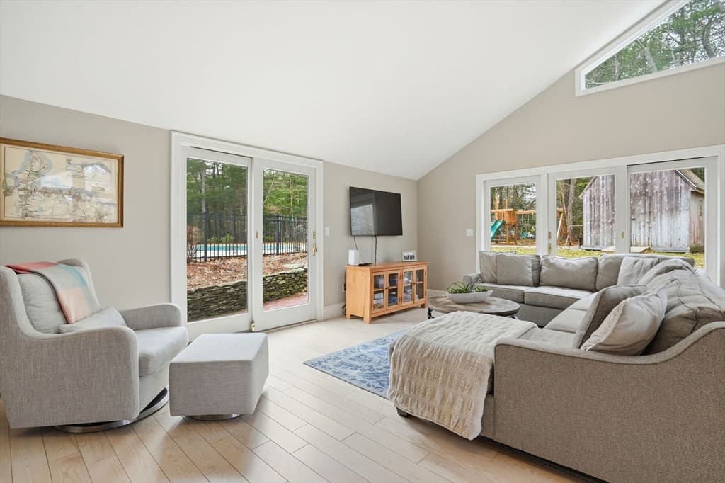 180 Chestnut St, Duxbury MA 02332 photo 12