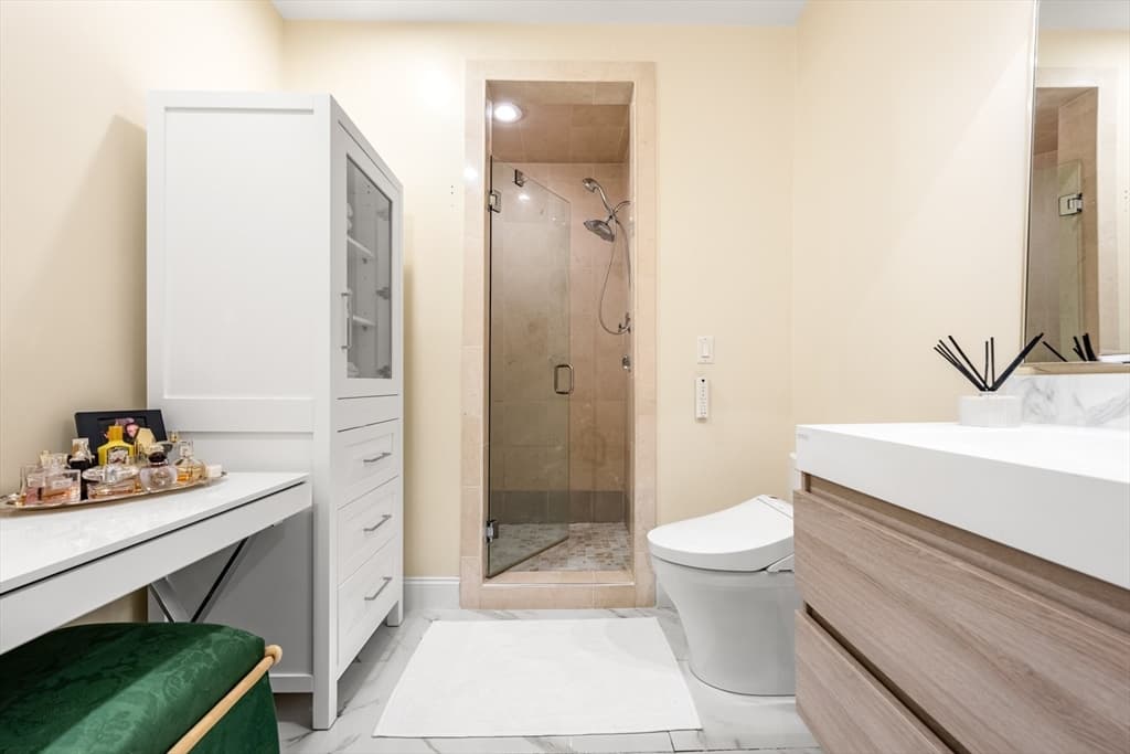 392 Marlborough St # 1, Boston MA 02115 photo 22