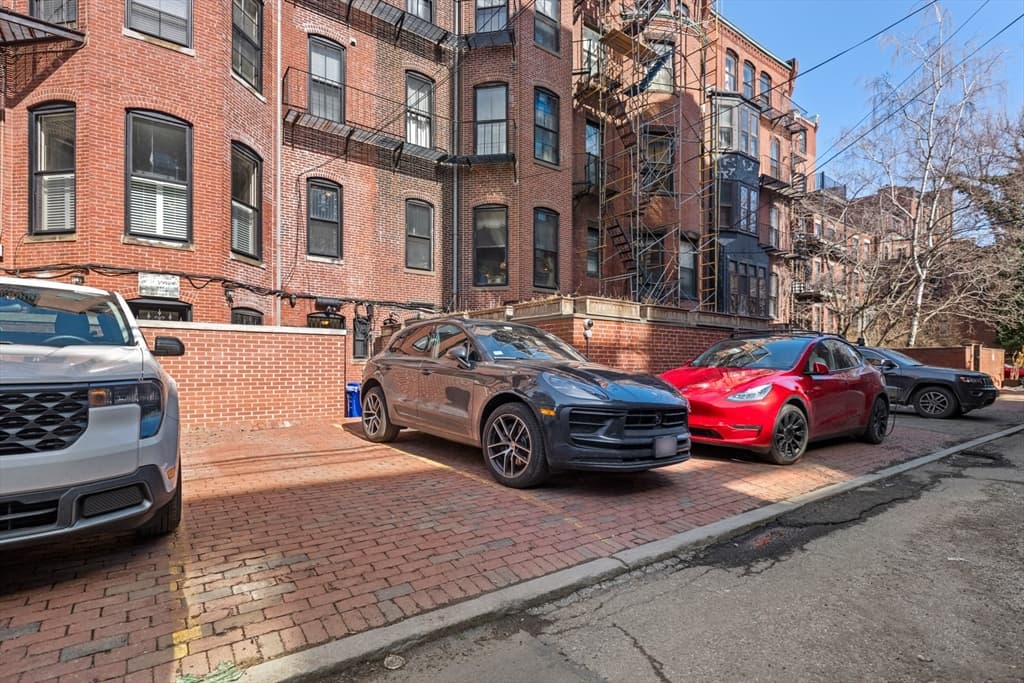 392 Marlborough St # 1, Boston MA 02115 photo 28
