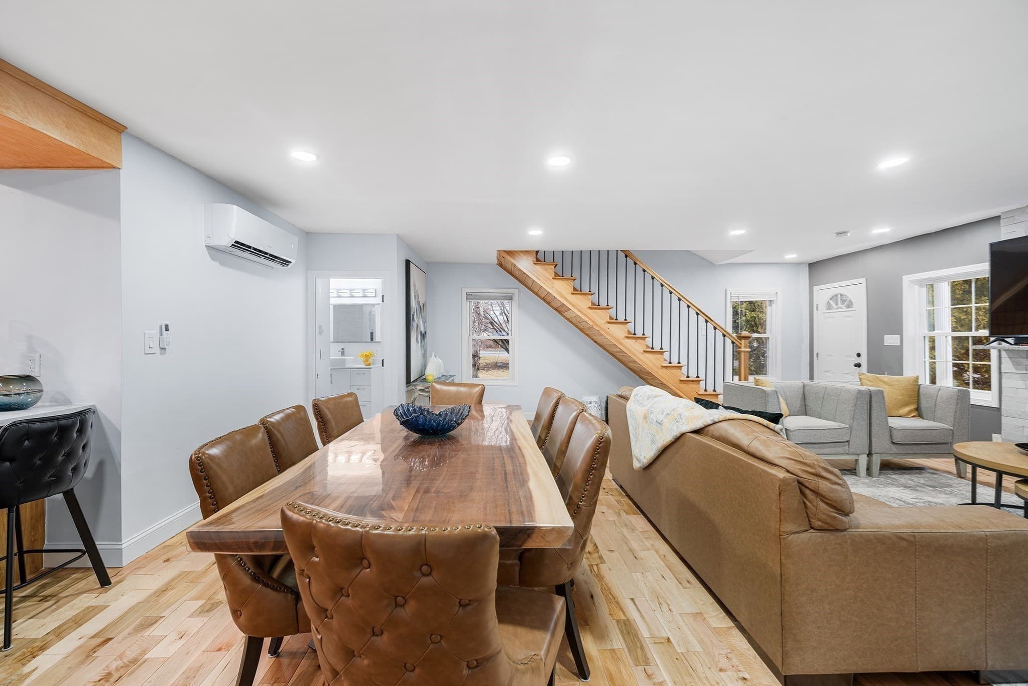 Single Family Residence at 104 Sw Cutoff, Northborough MA 01532, photo 12 of 33