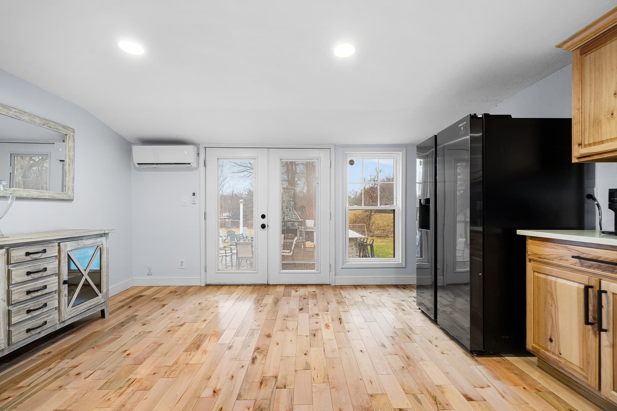 Single Family Residence at 104 Sw Cutoff, Northborough MA 01532, photo 5 of 33