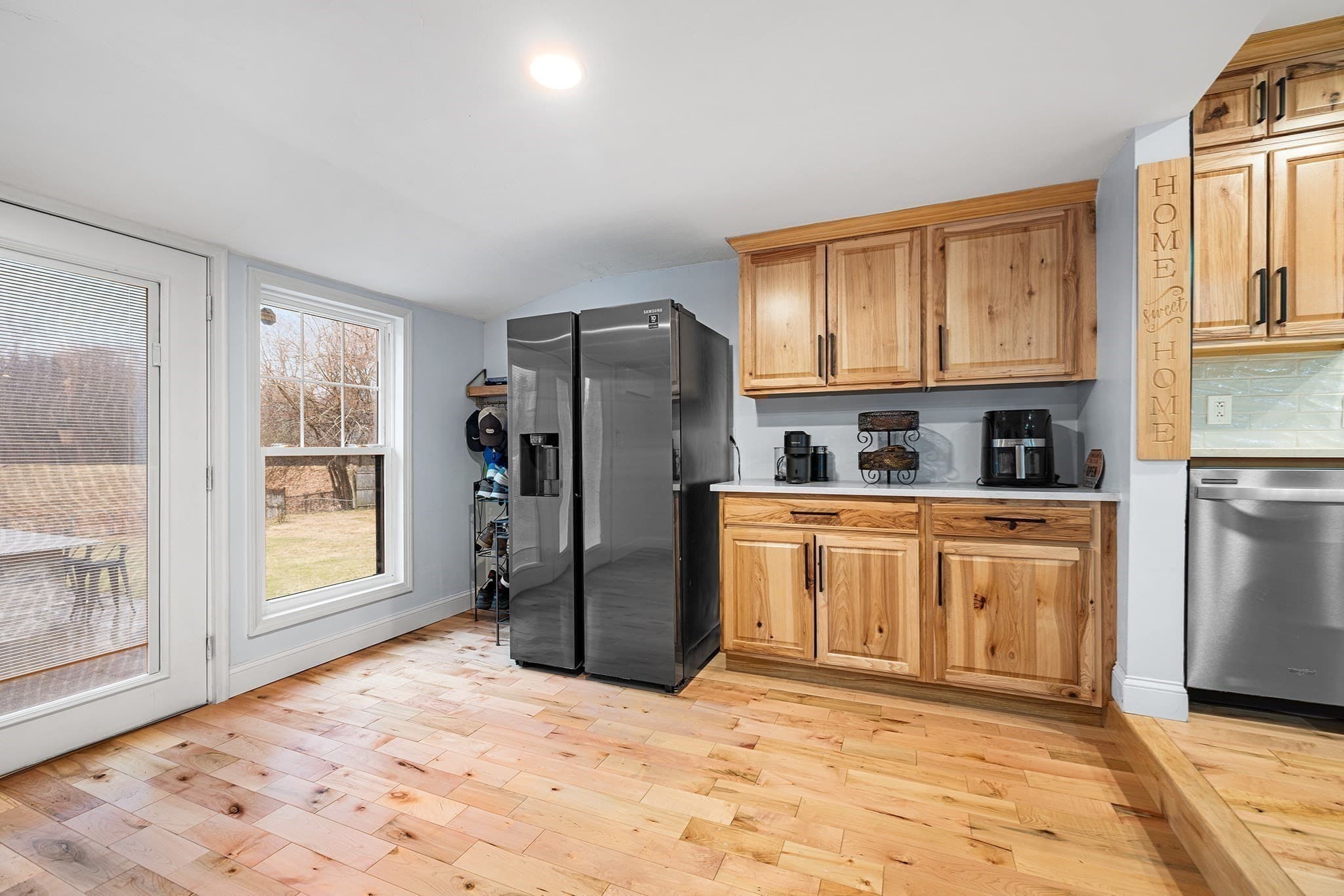 Single Family Residence at 104 Sw Cutoff, Northborough MA 01532, photo 8 of 33