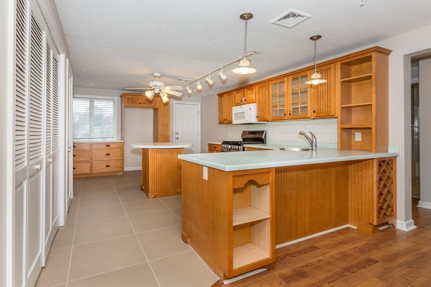Condominium at 4 Highland Terrace # 415, Plymouth MA 02360, photo 6 of 29