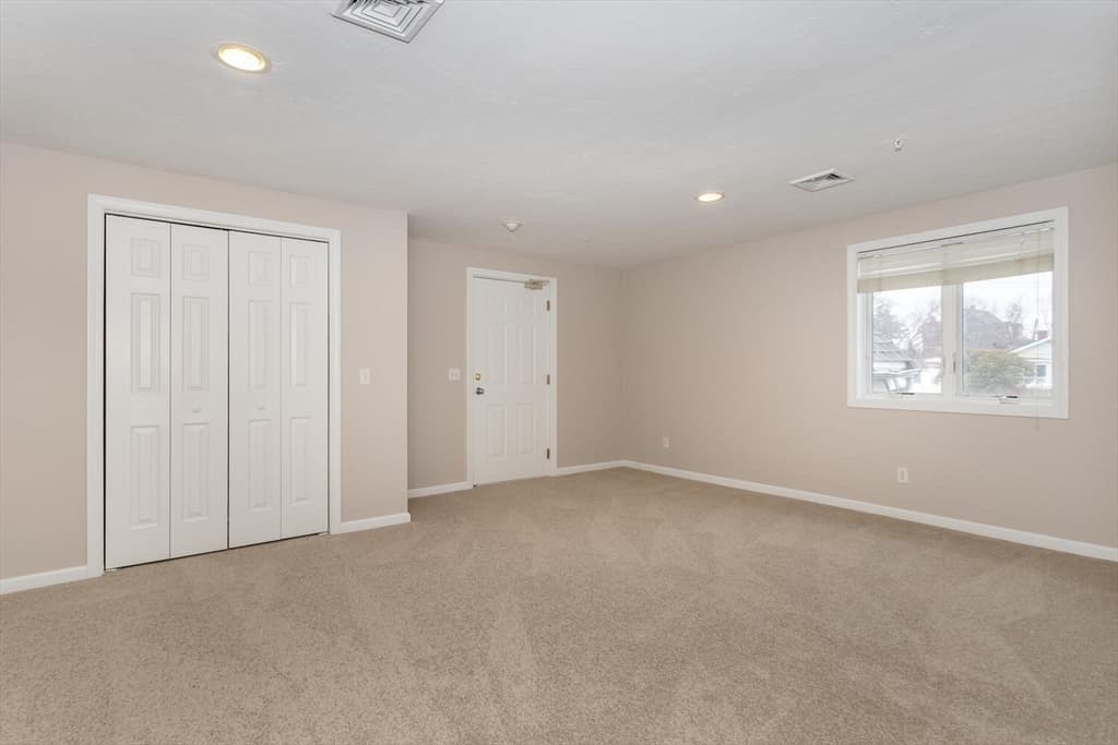 Condominium at 4 Highland Terrace # 415, Plymouth MA 02360, Plymouth, photo 15 of 29