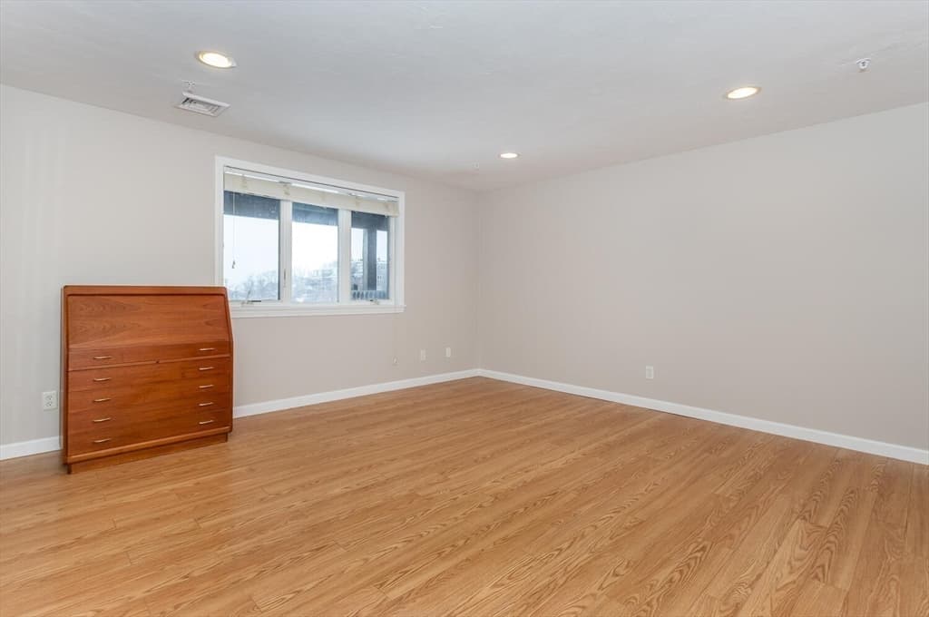 Condominium at 4 Highland Terrace # 415, Plymouth MA 02360, Plymouth, photo 11 of 29