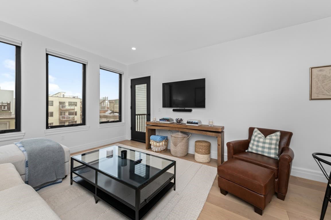 Condominium at 519 East 2nd St # 403, Boston MA 02127, Boston, photo 5 of 30