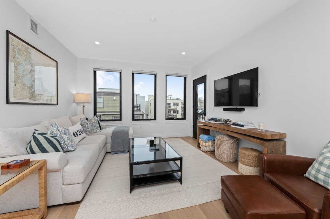 Condominium at 519 East 2nd St # 403, Boston MA 02127, Boston, photo 4 of 30