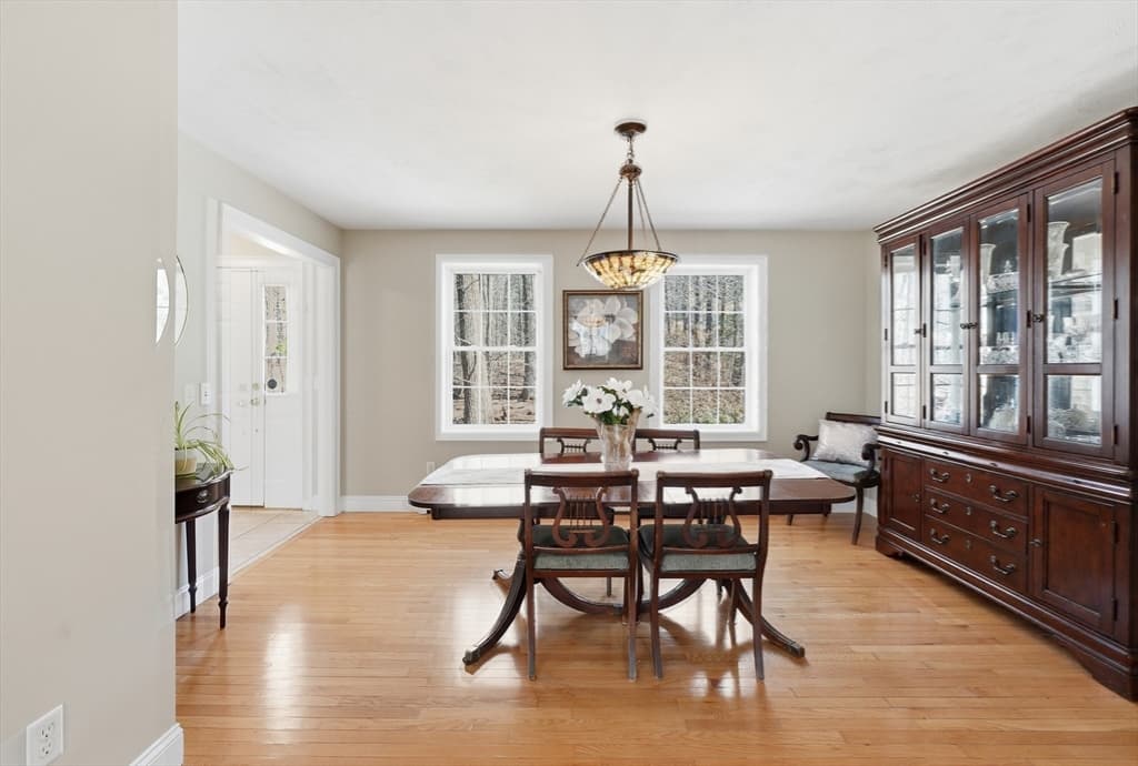 Single Family Residence at 331 E County Rd, Rutland MA 01543, photo 15 of 35
